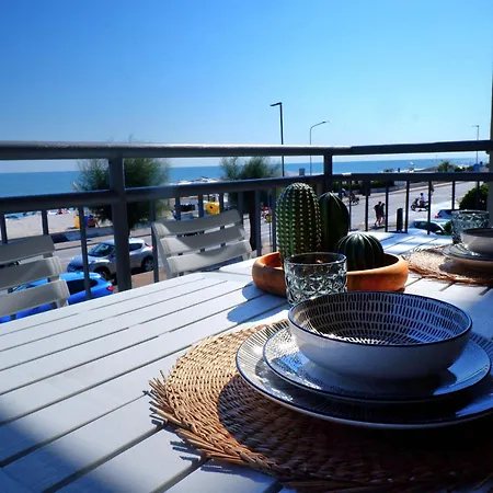 Casa Mirablu-seafront * Marotta